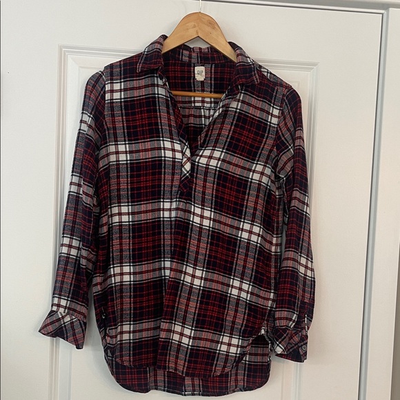 GAP Tops - GAP Plaid Soft Flannel Shirt